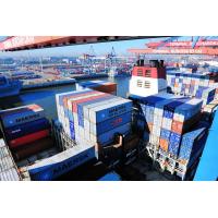 2376_0969 Ladung an Deck eines Containerschiffs - Containerbrücke, Containerladung. | Container Terminal Burchardkai CTB